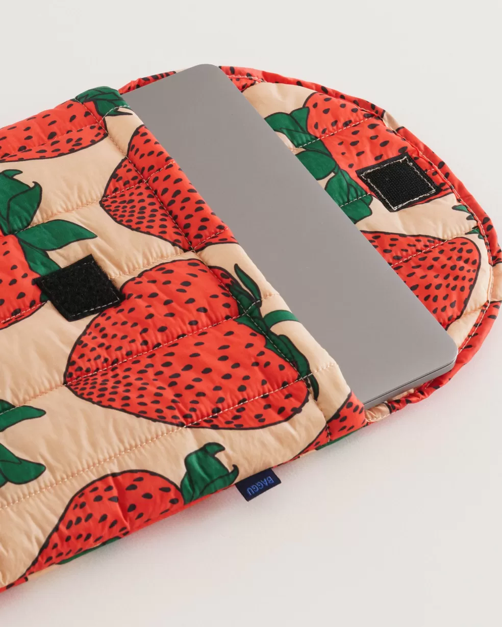 BAGS>Casa Clara 13" Laptop Sleeve Strawberry